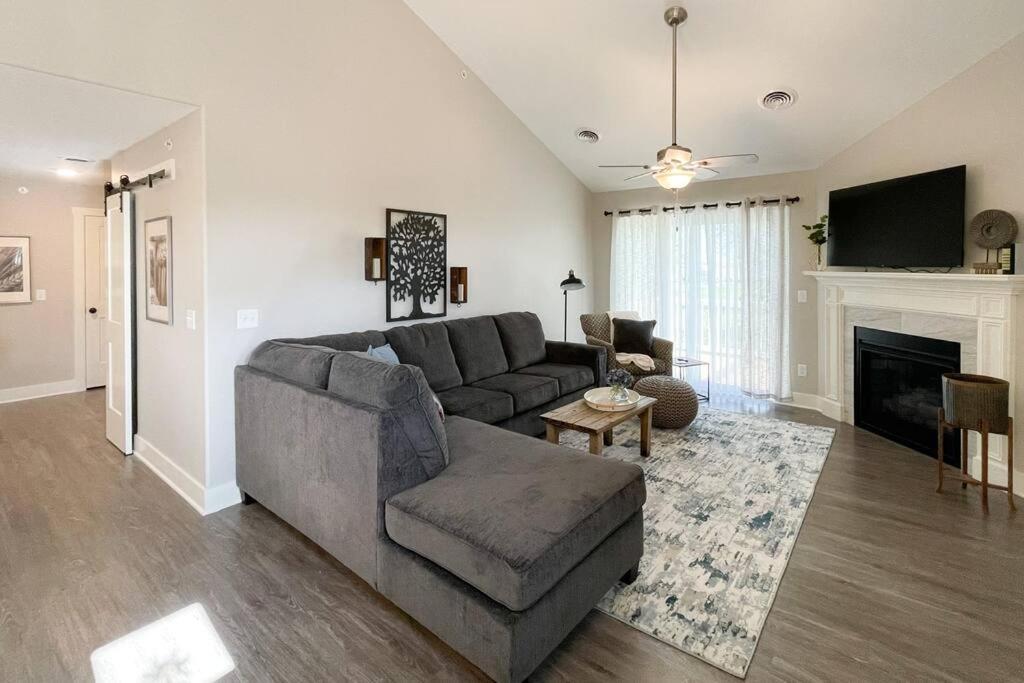 New Beautiful 3 Bedroom Condo In Беттендорф Экстерьер фото